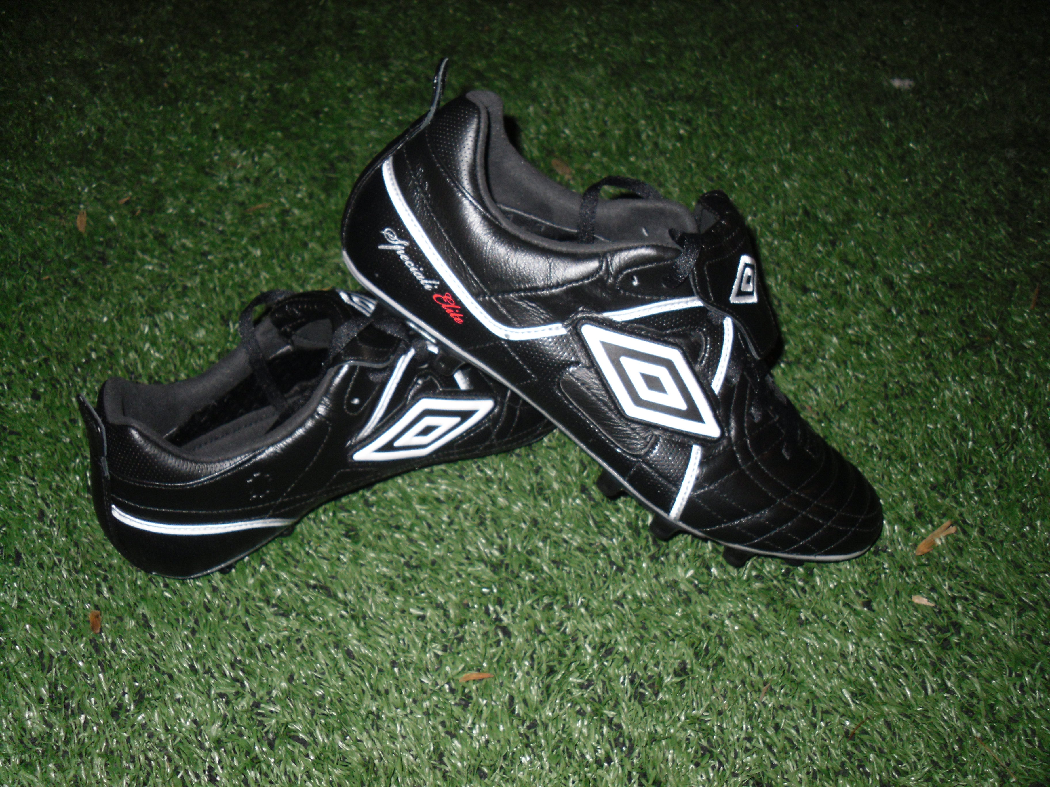 umbro leather football boots